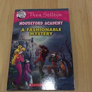 Mouse ford Academy, A Fashionable Mystery Book